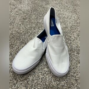 Keds Women’s White Slip-On Shoes 10 NEW without box